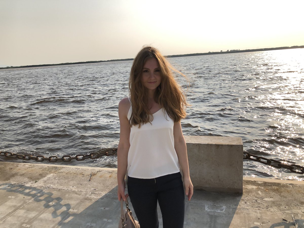annaumarova22's tweet photo. 🌊 #river #girls #music #songwriter #follow https://t.co/xRGWoMeDWz