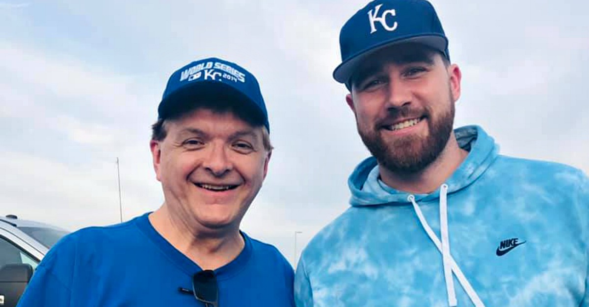 AOGeotech's tweet photo. #TBT Last year, we were outside the @Royals tent with @RotaryCamp volunteers &amp; @tkelce walked up, said Hi &amp; proceeded to share a beer with us. He didn't have an entourage like many celebrities do &amp; he hung out with us like a regular guy. #FavoriteLifeMemories #NFLLeaders @Chiefs https://t.co/gdQzbiZBPa