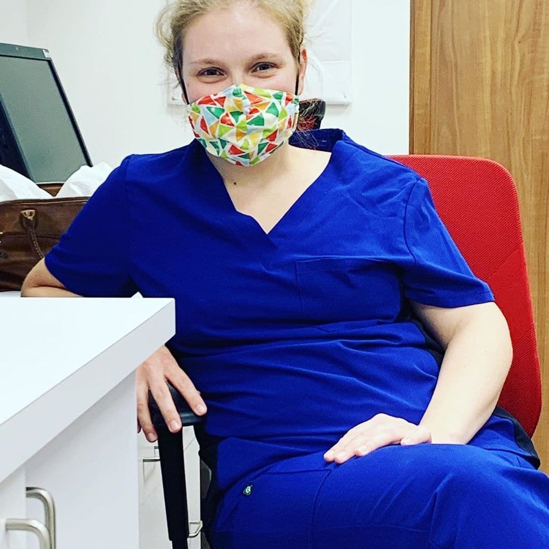 kingswaybia's tweet photo. Prince Edward Medical 's Dr. Holland 👩🏼‍⚕️is back from maternity 👶 leave ❤️

Although she was never far from us, checking in on patients &amp; helping us transition to safe practices during Covid‼️ let's give her some love!❤️❤️

#communitylove #communitydoctor #kingsway https://t.co/XxRHhzGIj0