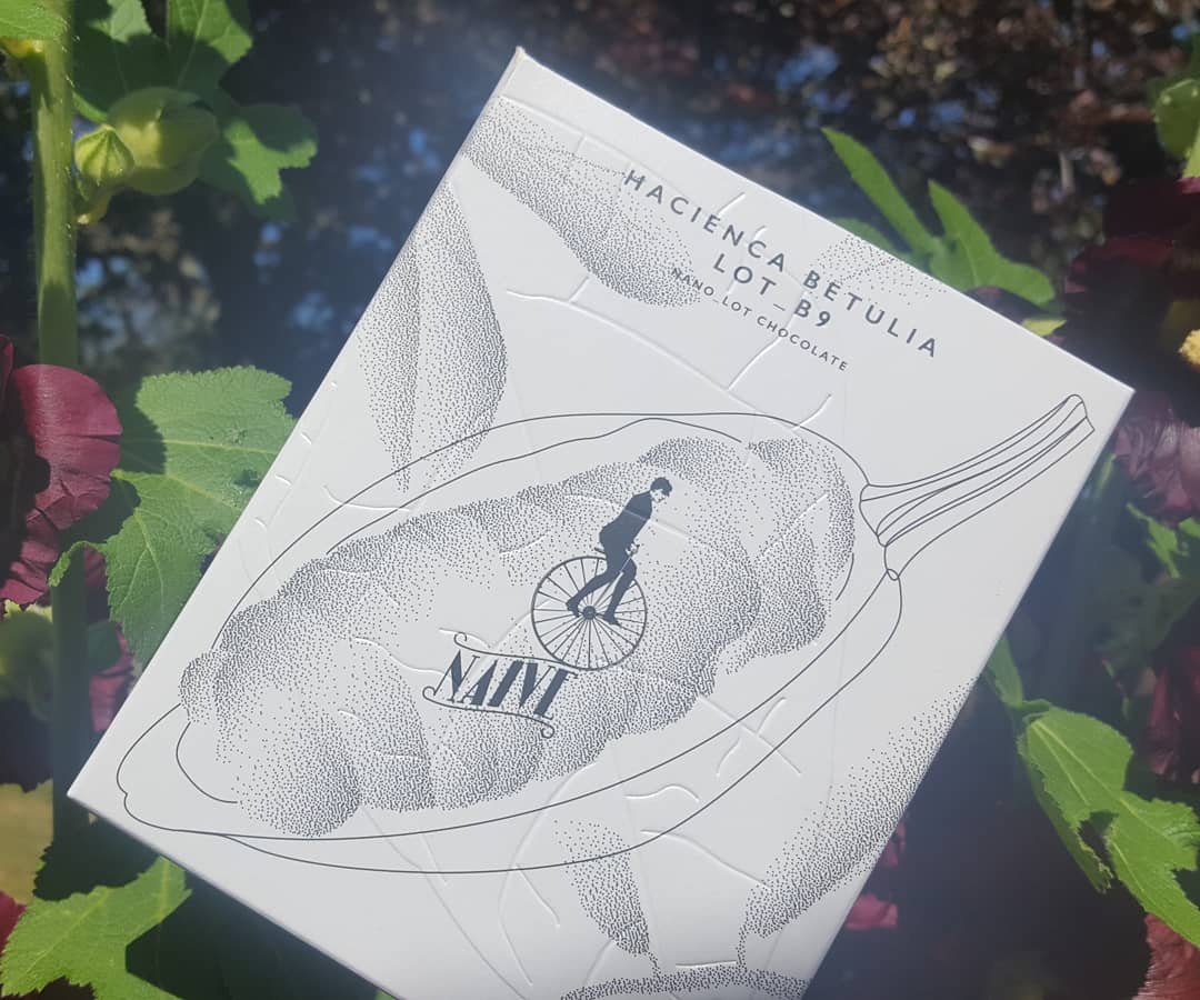 VictoriaCRandom's tweet photo. Hacienca Betulia Lot_B9
Maceo #columbia
#nanolot
#chocolatenaive @ChocolateNaive
Nose of chocolate cookie, cocoa, cream, toffee, almond & earthy.
Tastes of butter, pineapple, mild clove, malt, rice flour & unsmoked peat.
Ordered from @CaputosMarket
#beantobar #chocolate https://t.co/eiDX4ourKe