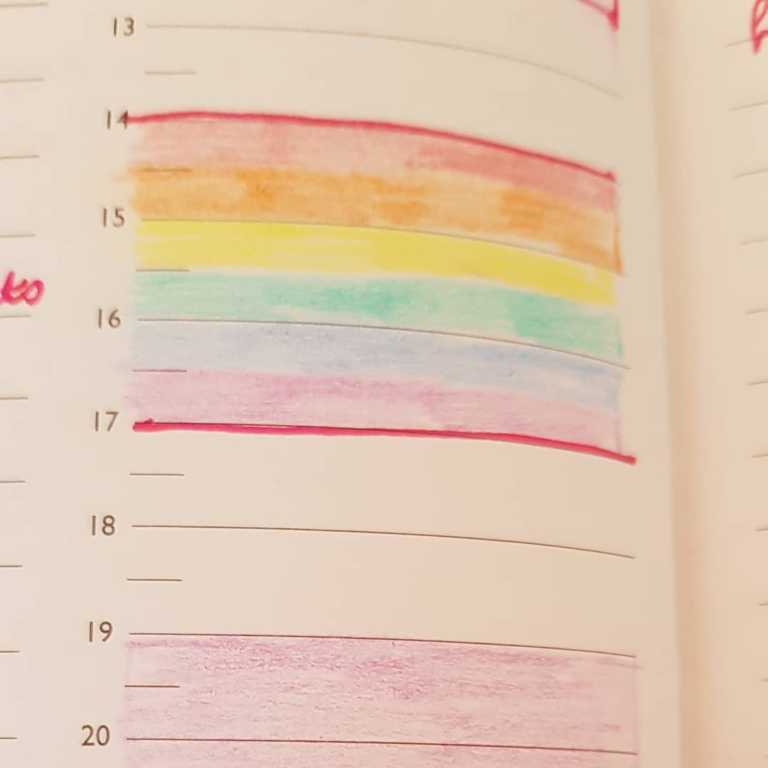 I'm trying out colour blocking from Make Your Mondays Matter by <a href="/JoJamesAmber/">Jo James</a>. It's 3:15 and I am dead on track completing Red, Orange and Yellow tasks. Will this be third day in a row I finish early?
#makeyourmondaysmatter 
#lifecoachlife