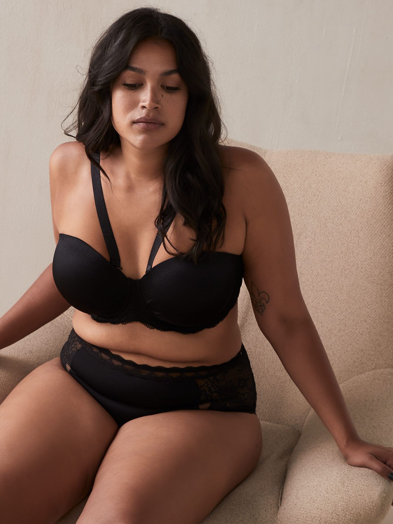 penningtons on X: Say hello to the Convertible Bra. 👋 It's an all-in-one  bra with straps that adjust 5 different ways. We like to think of it as the  Ferrari of bras.