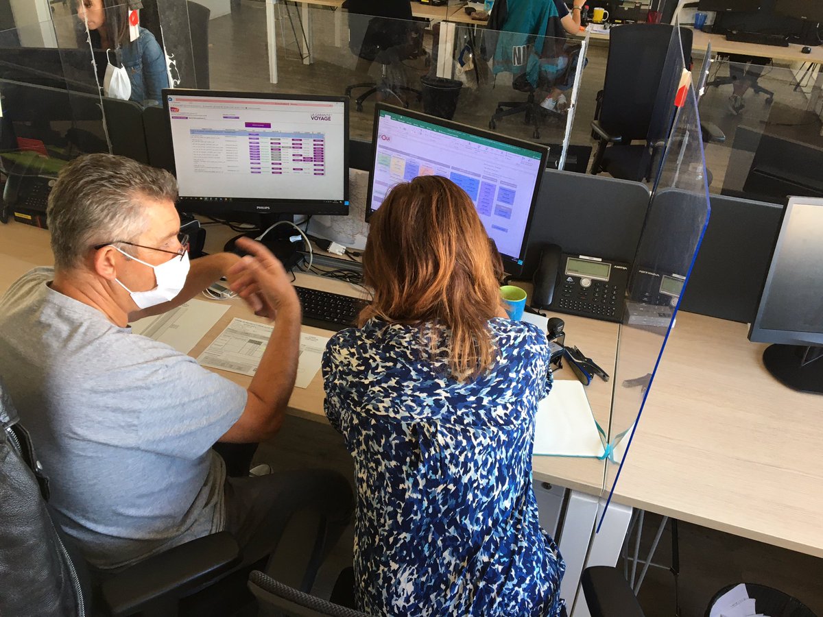 ibascou's tweet photo. Merci à toutes les équipes de la relation client  @sncf de #arras et #Douai ... de leur engagement sur le re contact, les réclamations, les appels clients et l accueil en espace de vente @sophiebrionSNCF @e_lelievre @alainkrakovitch merci du service client avec ces beaux sourires https://t.co/jYzABNfJiG