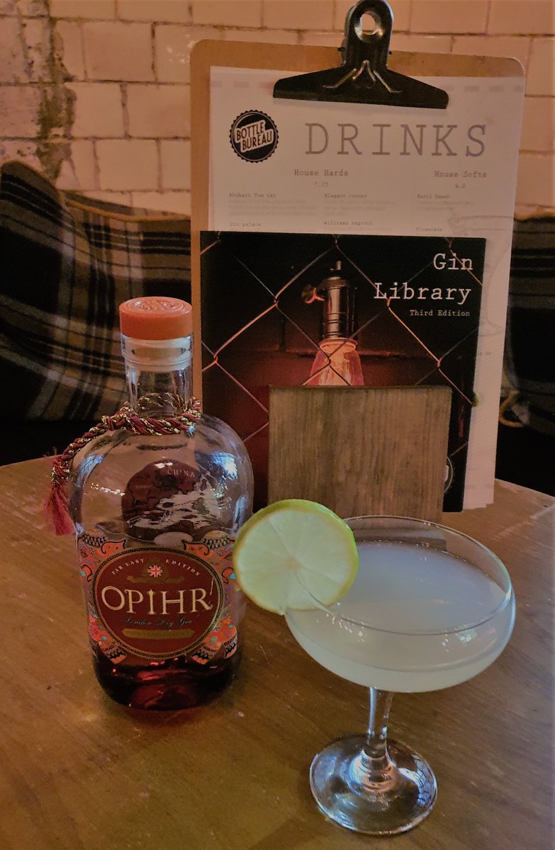 Our #cocktail of the week - Strawberry &amp; Cardamom #Gimlet🍸

<a href="/OpihrGin/">Opihr Gin</a>