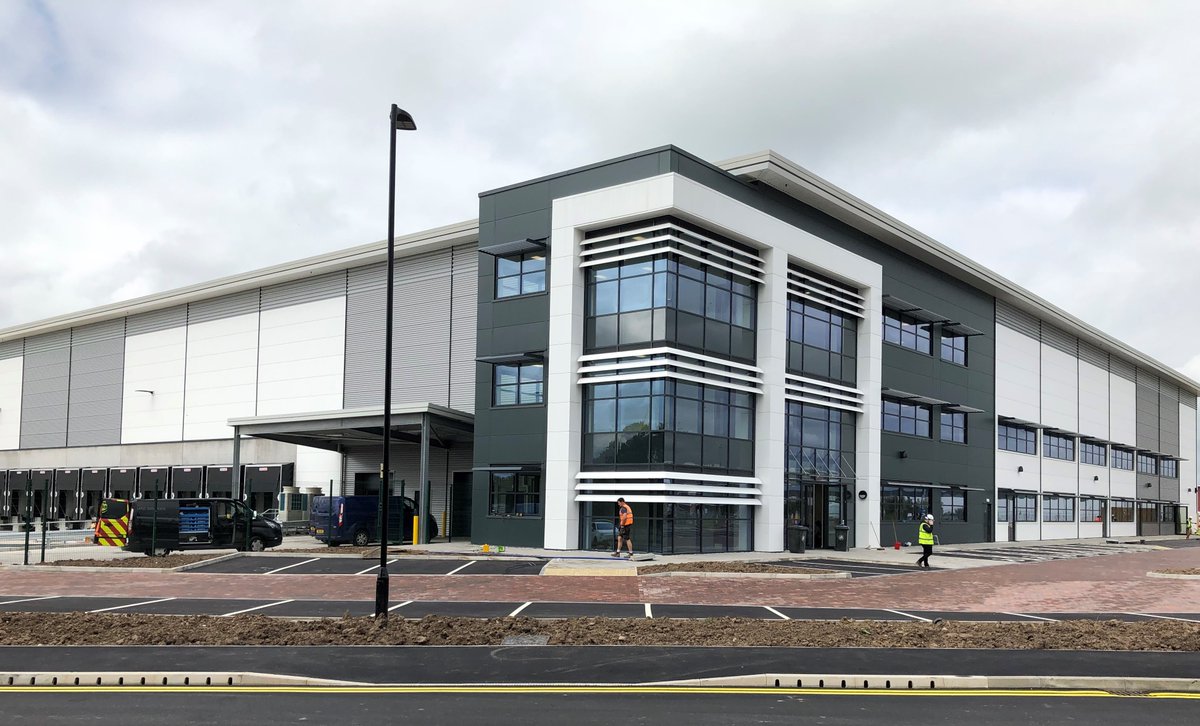 ESCUK1's tweet photo. M&E witnessing and final snagging were undertaken at #Unit4 ICON #ManchesterAirport today before imminent practical completion. Congratulations to all the #team involved in this impressive development! #engineeringdifference #BuildingServices #construction #industrial #offices https://t.co/KpOSWF9eNz