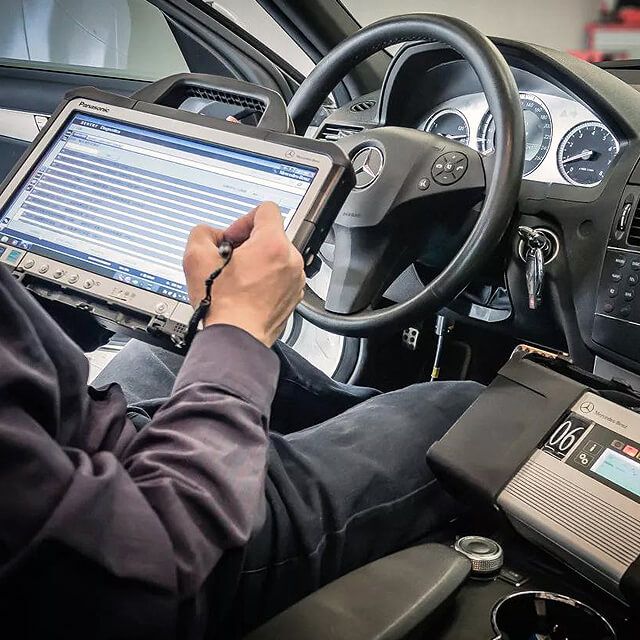 autorepairsrbg's tweet photo. Is you @mercedesbenz_sa due for a service? Or do you require any auto repair work?
Contact us https://t.co/zWfHX6sG6j
We are @AutomobilSA approved
#autorepair #mercedesservice #mercedesautorepair #mercedesrepair #mercedesbenzrepair #mercedesbenzservice #randburg #fourways https://t.co/F0M7biiGUv