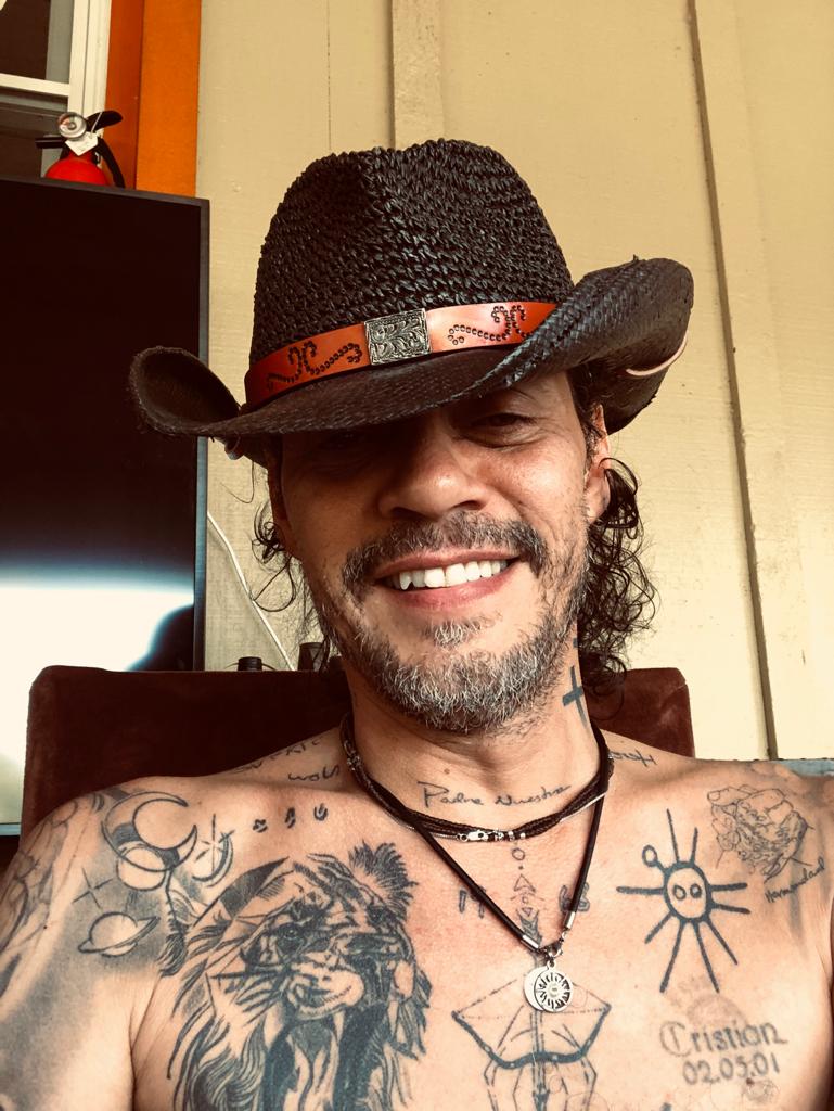MarcAnthony's tweet photo. Grateful for a brand new day! Sending good vibes to all https://t.co/H1v0P5lbHw