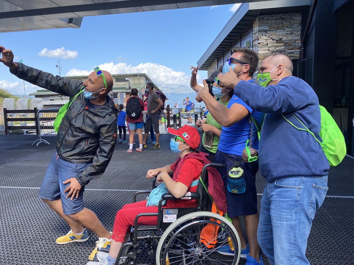 FiorettiPiero's tweet photo. 📌 Montagna #amica ed #accessibile 🏔

➡️ L’ordinario diviene straordinario sulle vette del #Gransasso con i ragazzi scalmanati di Rurabilandia 🥳

#Lega #LegaAbruzzo #montagna #buongovernolega #accessibilitàuniversale https://t.co/iSqh064Smf