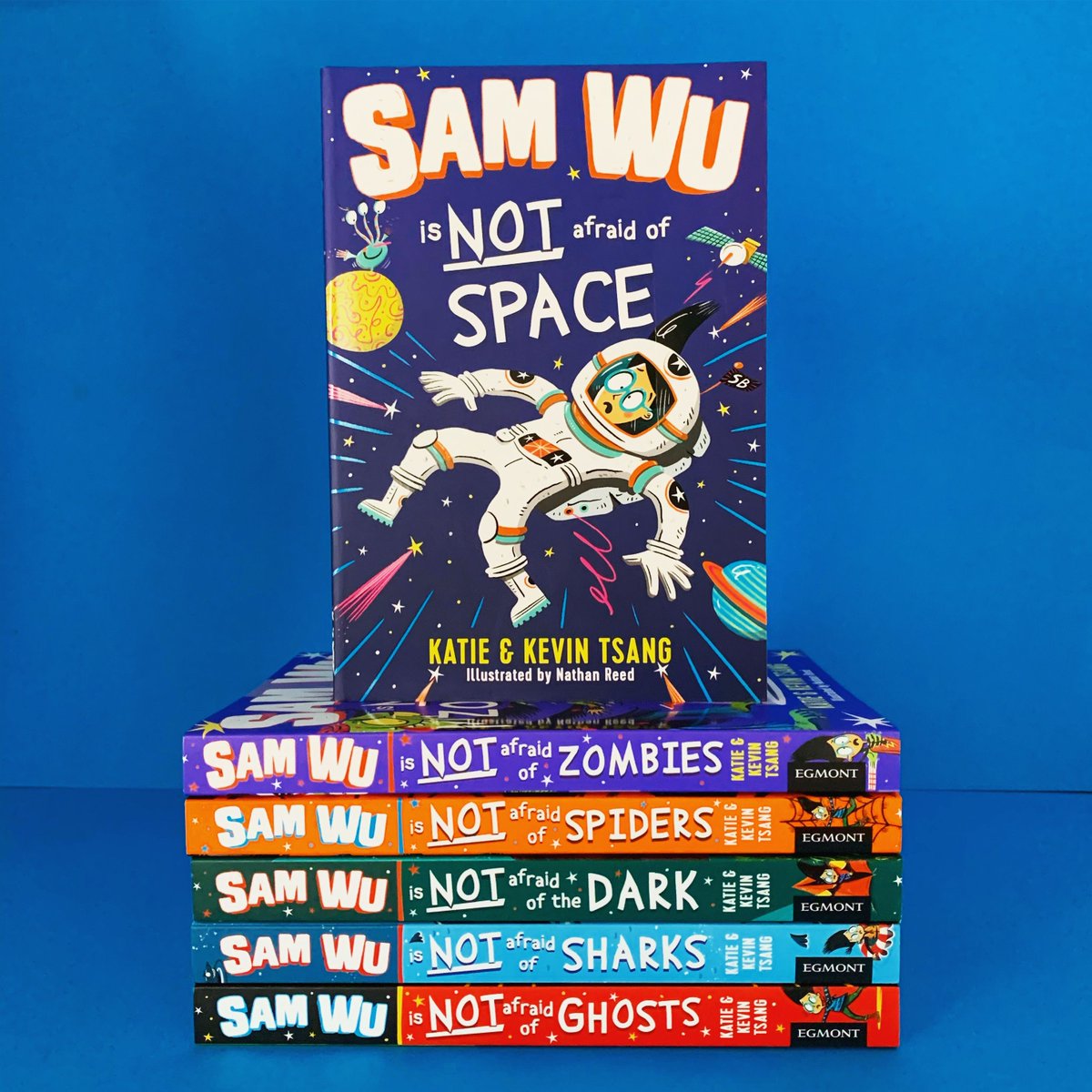 FarshoreBooks's tweet photo. To celebrate publication of the FINAL Sam Wu we’re giving away a set of all Sam Wu's ‘comic capers’ (@guardian) by @kwebberwrites and @kevtsang 🤩
To win: Follow us, retweet and reply telling us what your funniest fear is
(Closes midnight 17.08.20 - UK only) #ChildrensBooks https://t.co/8ehgmdCfer