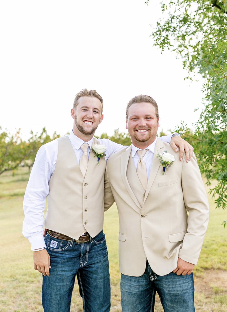 Coach_PRoberts's tweet photo. Congrats to one of my best buddies for sealing the deal a couple weeks ago. Grateful I got to be apart of it! So many memories made, more to come. Love you brother! 🖤 https://t.co/NQGogdm9gV