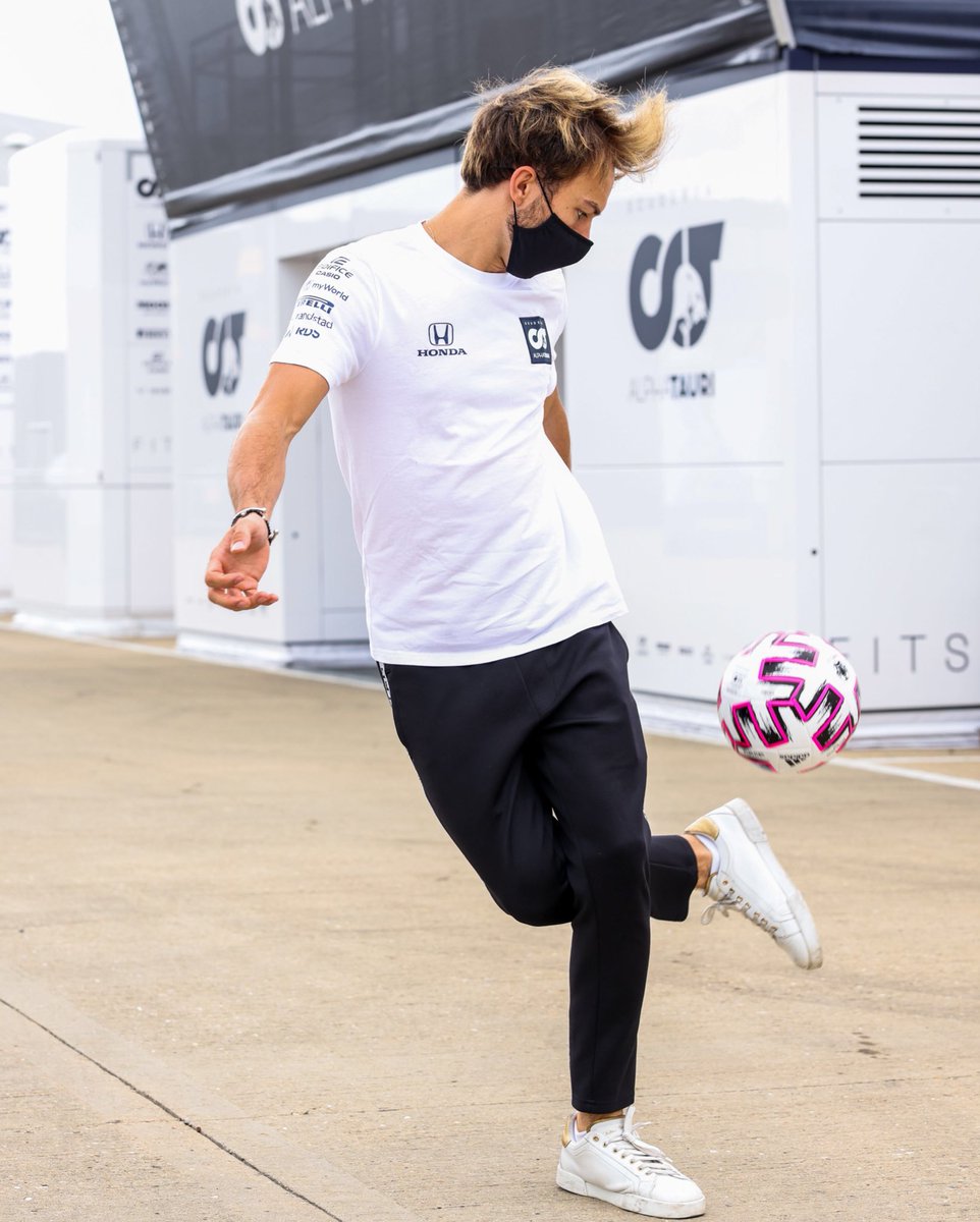 Tekkers in the paddock π₯ β£@pierregasly β£β£
β£β£β£
#AlphaTauri #F1 #F170 π¬π§ https://t.co/9FfWK1UFs9