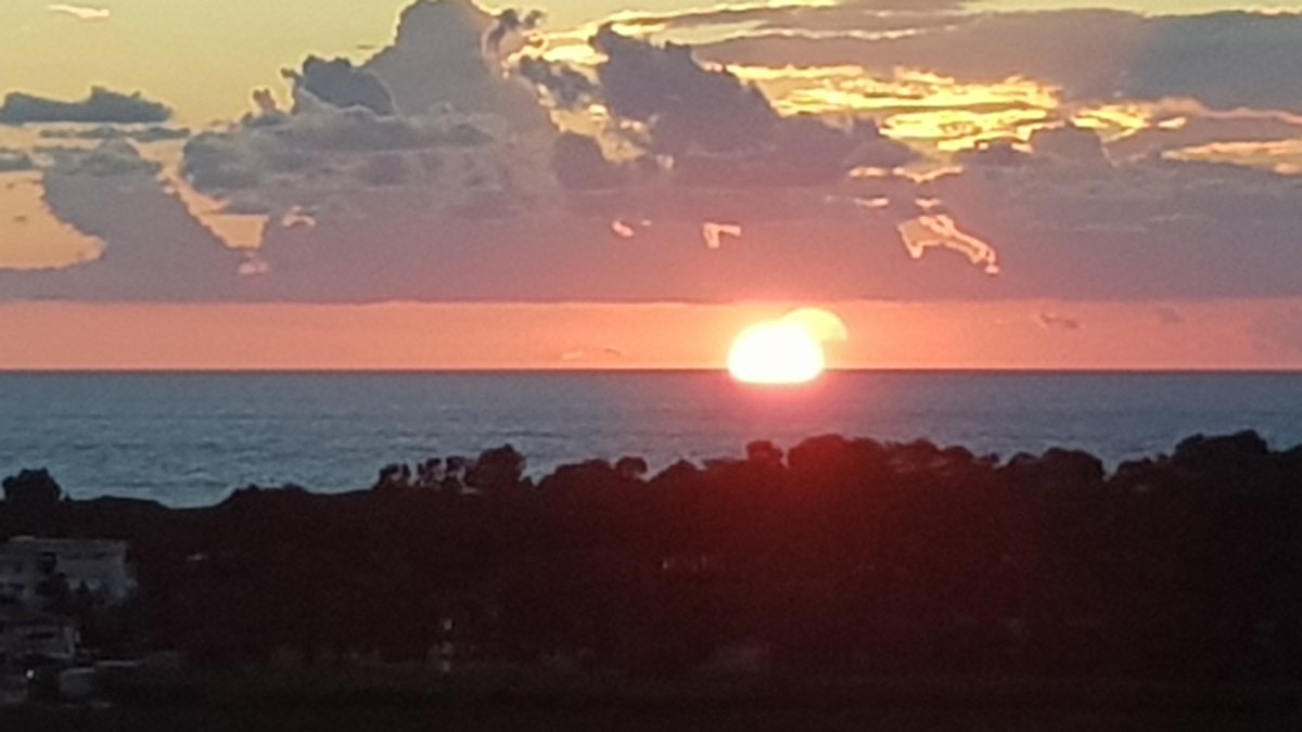 After leaving Villa San Giovanni, the views are no less spectacular.