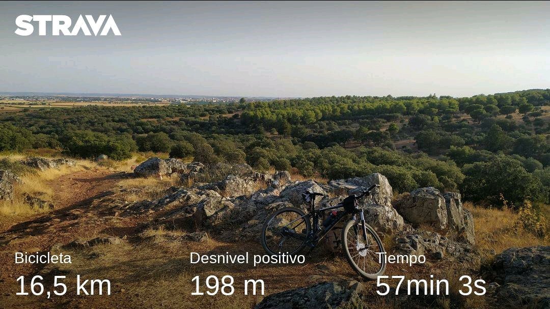 #LaAtalaya #CiudadReal #paisajesmanchegos #muchismoCalor en Strava: strava.app.link/rZoWlz5OJ8