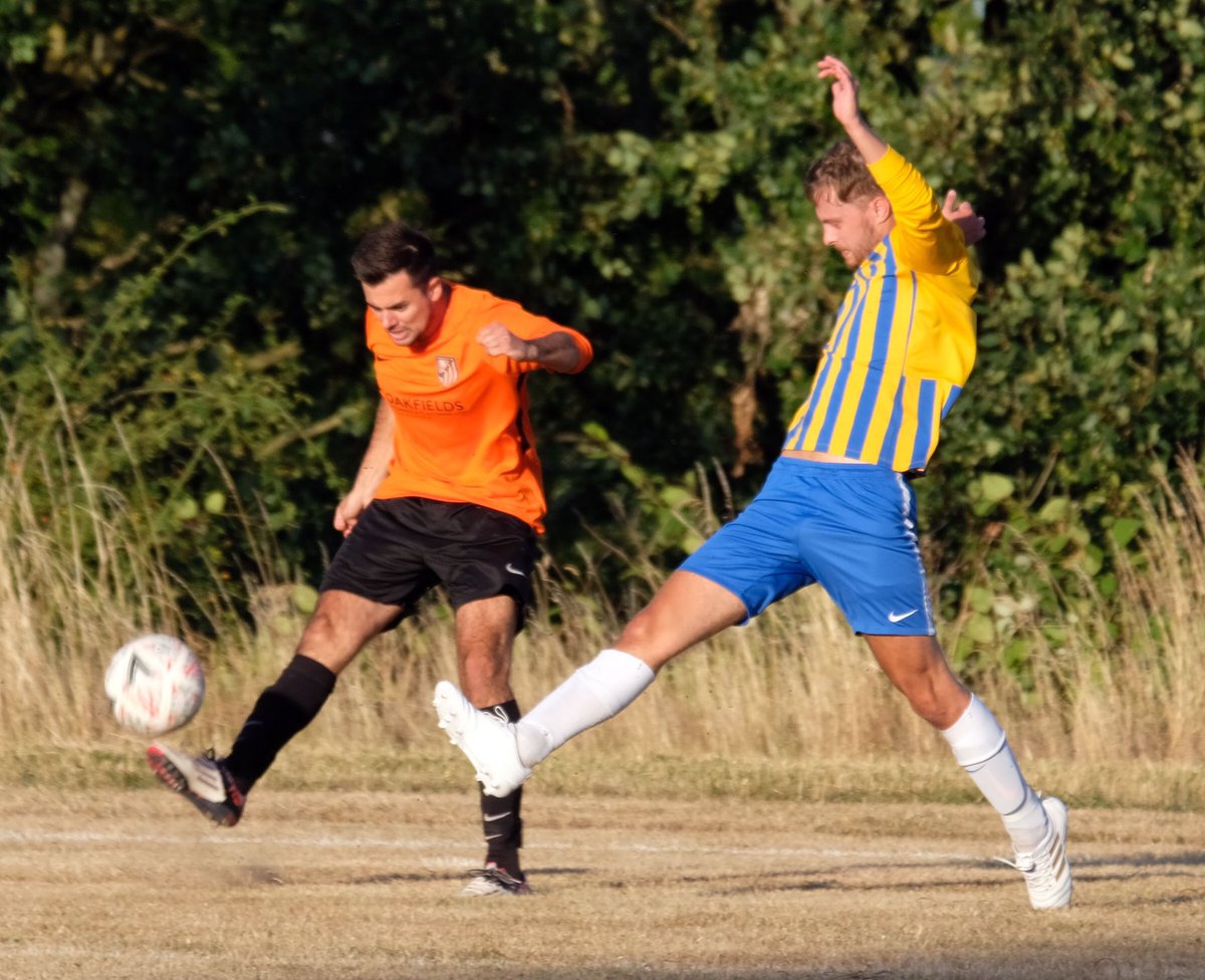 Action from this evening’s pre-season friendly between <a href="/BracCorinthians/">Bracknell Corinthians FC</a> and <a href="/FcWinnersh/">Winnersh Town Fc</a>. <a href="/bracknellsunday/">Bracknell Sunday League</a>. More of my photos later this week on the <a href="/fiberkshire/">Football in Berkshire</a> website.
