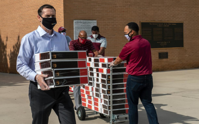 Getting the incoming class Morehouse ready one tablet at a time bit.ly/3icOePi