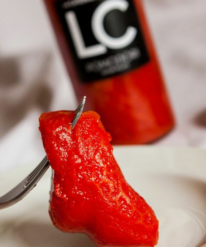 EuropeanQF's tweet photo. The Tomato 
🍅
.
.
Whole, red,peeled, packed in it's natural juices.
Directions:
Open jar, breathe in deep the field,
savour the freshness, serve natural or prepared.
Could #lacatedraldenavarra make it any simpler to eat fresh?
#europeanqualityfoods #lcveggies #lctomatoes https://t.co/BN2733NExt
