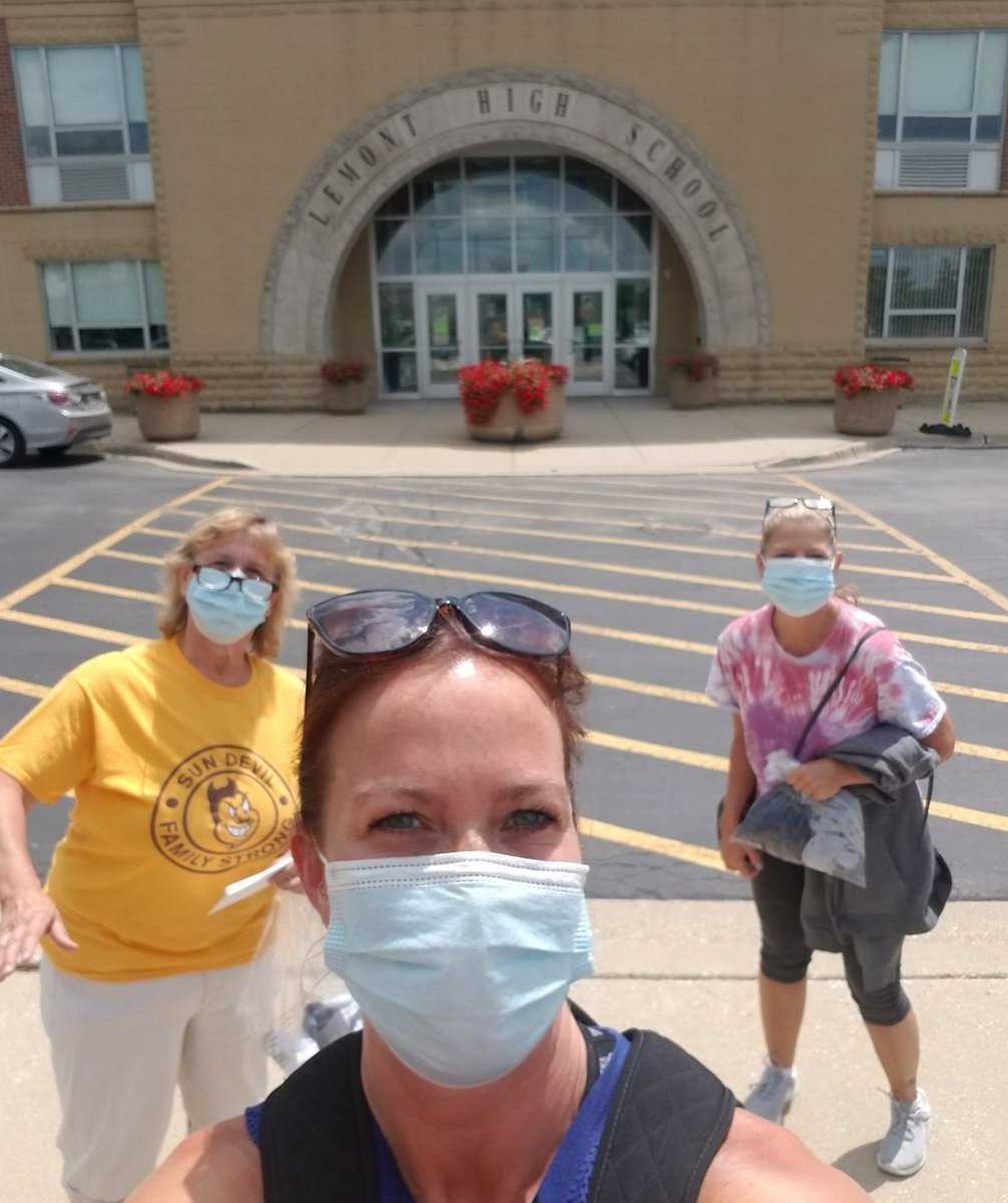 When you mention that you're going to school and your team shows up!! Makes my heart full knowing that they are always there for me and our students. Love ya both---thanks for your help today!! ❤😘 #Lemontstrongtogether #Golemont @LHS210principal