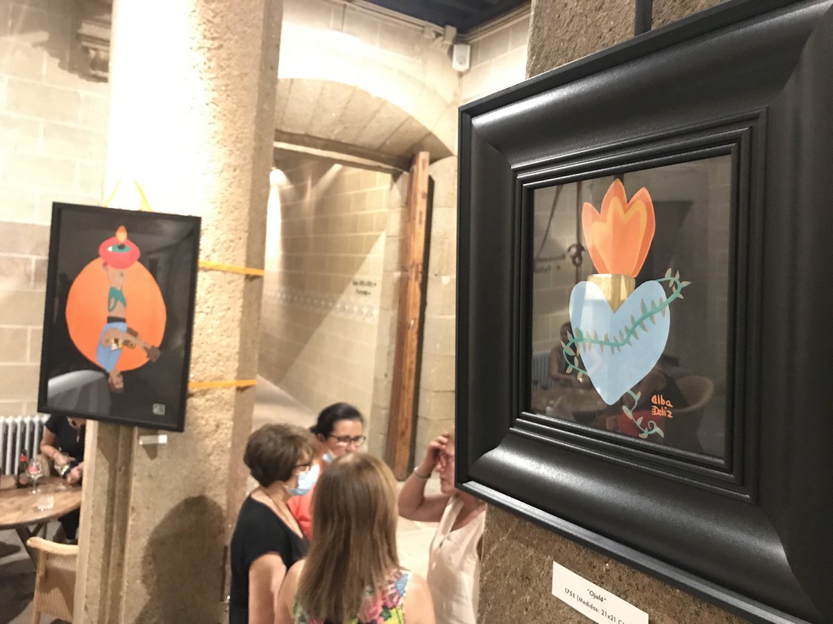 Me encanta ⁦<a href="/AlbaDeliz/">Alba Deliz</a>⁩ Y es un lujo tomarse una cerveza en el Hotel Palacio Carvajal Girón de Plasencia y ver sus obras, y comprar alguna, en una exposición organizada por E. Wedding &amp; Event Planner.