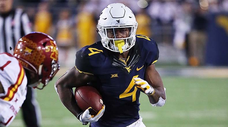 jervmiahhughes's tweet photo. Blessed and Humbled to say i have received my very first offer from West Virginia University!!  @GregBiggins @Coach_Addae @NealBrown_WVU @DHill39 @adamgorney @702HSFB https://t.co/keemdnW7M4