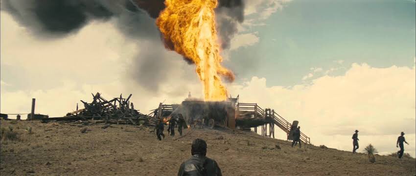 Çoğu insanlardan nefret ediyorum.Zaman zaman insanlara bakıyorum ve hoşlanmaya değer bir şey görmüyorum.Herkesten uzaklaşmayı sağlayacak kadar para kazanmak istiyorum.
                 There Will Be Blood