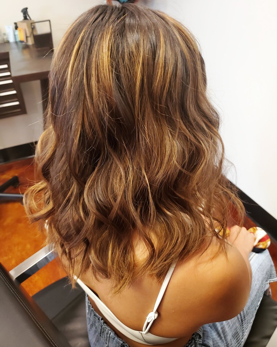 Pretty hairs for a pretty gal 🧡

#planethairusa #balayage #aveda #avedastylist #avedablonde #avedaartist #avedasalon