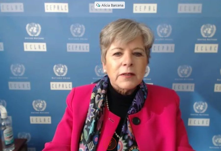 eclac_un's tweet photo. .@aliciabarcena: There is no dilemma between economy &amp; health, the first thing is health. Without controlling the contagion of #COVID19 there will be no reactivation. It is important that Latin American governments establish basic emergency income policies for at least 6 months. https://t.co/a0RPfMAqb2