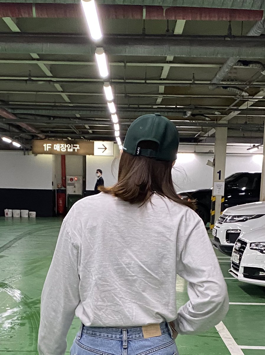 강민경 tweet media