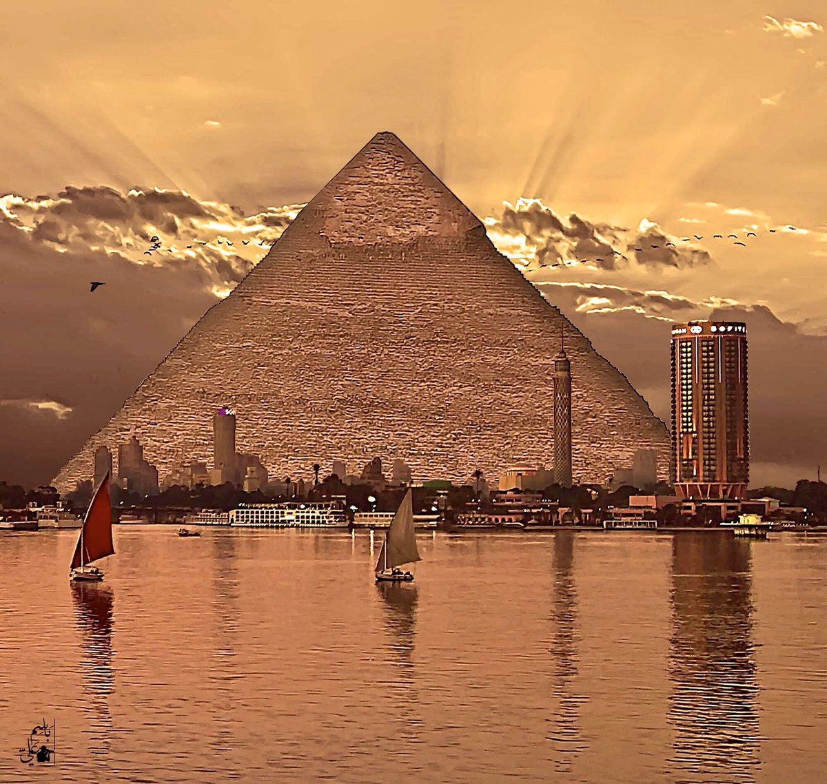 يامصر، حبكِ في الفؤادِ كبيرُ
 وله أريجٌ طيبٌ وعبيرُ
هو دوحةٌ أغضانُها كعروقِنا
يمتدُّ فينا عطرُها المسحور
يامصرُ، يا مهدَ الحضارةِ والهدى
وترابُ أرضكِ مؤمنٌ وطهور 
يامصر، يا أرضَ المروءةِ والنُّهى
مهما علا واستكبرَ المغرورُ
#تحيا_مصر
الله يديم عليها الأمن والأمان 🇪🇬🇸🇦