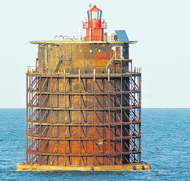 In 1920 the completed tower was towed out to Nab Rock to replace a lightship which occupied the spot the tower sits in today.The 18 watertight compartments were flooded and she rested on the seabed with a 3 degree tilt which can be seen today!