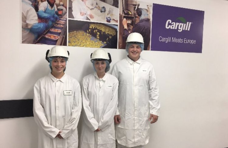 One of the best things I did was go to  @HarperAdamsUni. I truly believe it opened up so many doors for me in the agricultural and food industry. My placement year with  @AvaraFoods was unforgettable, I had an incredible experience with the category management team.  #proudofpoultry