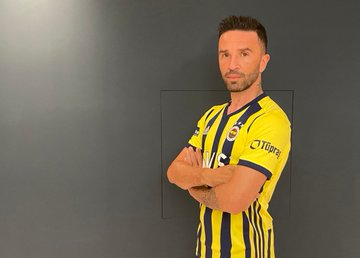 Sportotem's tweet photo. 🔥 Fenerbahçe 4 transferi içinde bonservis bedeli ödemedi. https://t.co/tKDQDNOyes