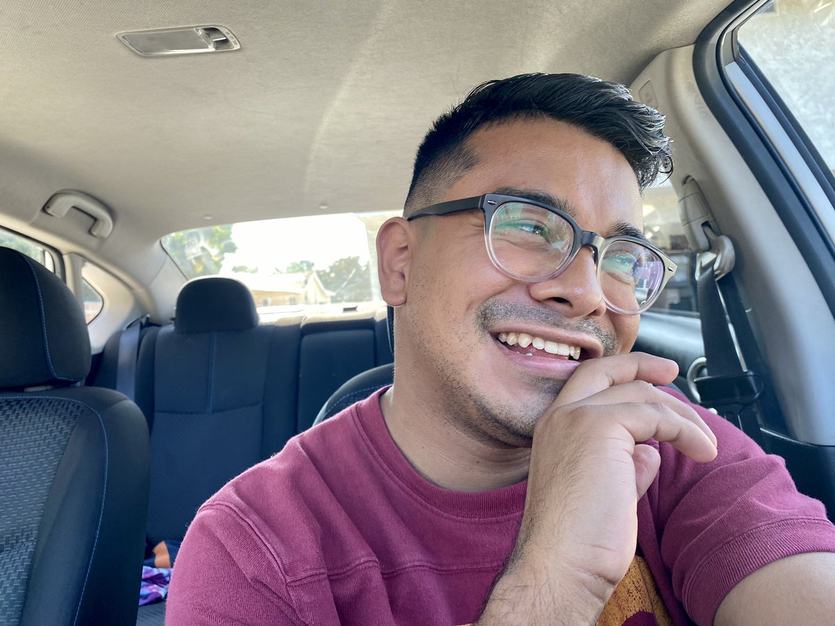 andersoniann's tweet photo. weird angle, but felt super cute 🥰 https://t.co/k0TvJfqVFh