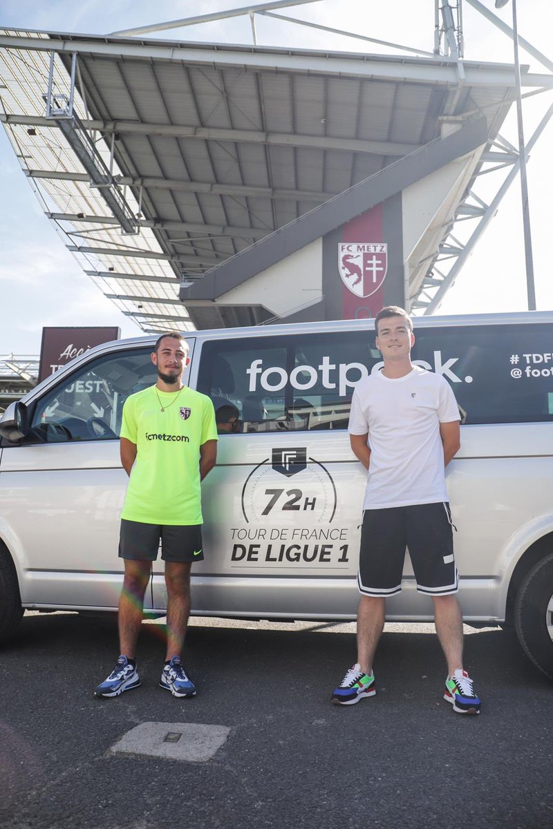 footpack's tweet photo. Maillot non dévoilé en Moselle, mais on a quand même été faire un tour à Saint-Symphorien où notre ami Loris nous attendait ! #footpackFam
📍@FCMetz
🔜 @StadeDeReims
#TDFLigue1 https://t.co/6mjpOI4P25