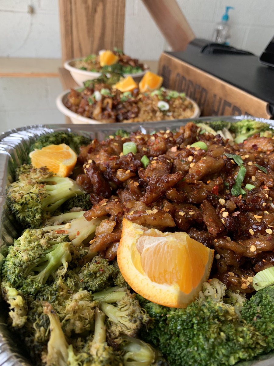 Sometimes a family sized pan of orange chicken is the answer you didn’t know you needed...but also the loaded and regular size are great as well 🤪. Here until 6PM tonight! What’re you ordering today? #okcvegan #theloadedbowlokc #downtownokc #okcfarmersmarketdistrict