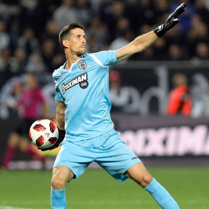 PAOK_ESP's tweet image. El equipo se encuentra de pretemporada con 4 porteros: 

#Paschalakis (99 partidos con #PAOK) 
#Živković (rumores de interés por Lech Poznan) 
@Rey_Rodri1 (2 cesiones desde 2017, es ahora o nunca)
#Melissas (canterano con experiencia en @Super_League_GR)

Todos a examen. 🙌⚽️