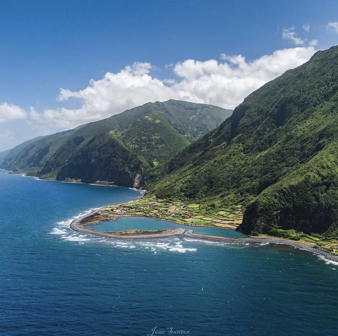 TourAzores's tweet photo. Dreaming of 🏝 island greens and ocean blues. 😍⠀
⠀
📷: @_joaopsantos_ 

#tourazores #azores #comeexplorewithus #saojorgeisland #island #ocean #green #blues #travelgram #instatravel #traveler #visitazores #portugal #vacation #break #islanddestination https://t.co/FKQUNPQQpF