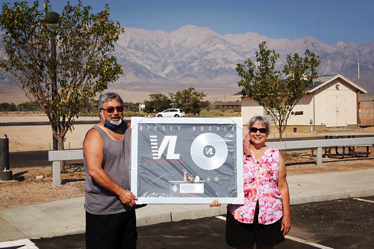Being able to give my parents my 1st Platinum Plaque that I got w/ Nip is only right! TMC 🏁