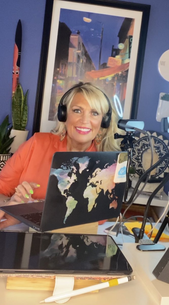 techsavvysupt's tweet image. @techsavvysupt @JamieSaponaro just recorded  LinkedUp:Breaking Boundaries Podcast powered by @classlink. We’re humbled to be given the opportunity to dig into topics that matter in education. Our producer said that he learned a lot just listening to us! #classlink #futureready