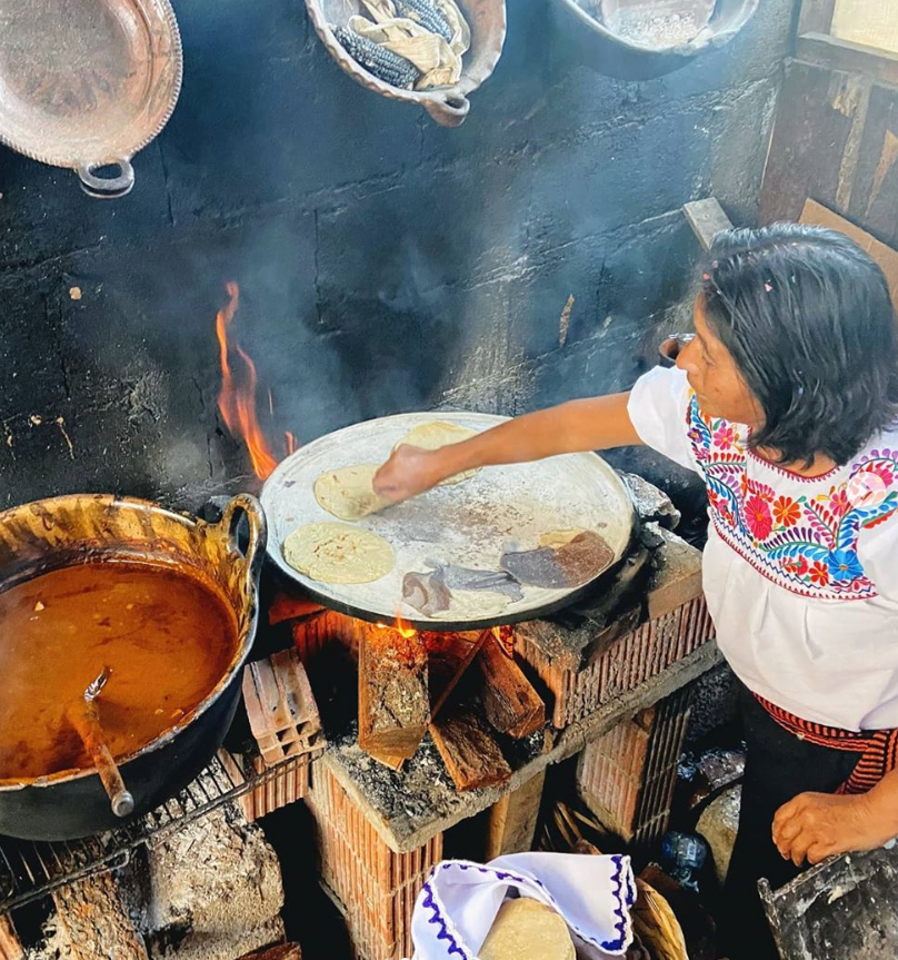 OSU_CAGLE's tweet photo. ¡Tengo hambre!

Many of the tastes, sights, and sounds of authentic Mexican food stem from three main Mexican cultures: Mayan, Aztec, and Spain. Food made from corn was a staple in the Mayan culture, which is where corn tortillas derived. 

#osucagle #okstate #SpearsBusiness https://t.co/Kt7TCy5j4A