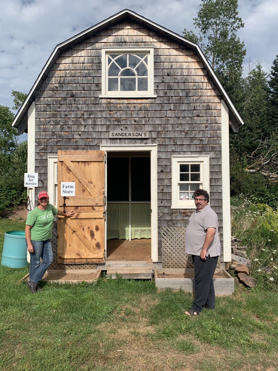 UPEIGeoREACH's tweet photo. Yesterday we had a great time at the Hope River Farm doing follow up interviews with the owners of the farm for the Back 50 project. We were lucky enough to get a tour of the farm. #GeoREACH #aghist #envhist https://t.co/WEJ6MkcSWt