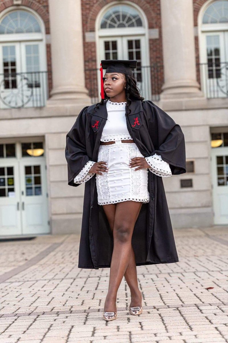 LZDivas's tweet photo. Aeryn “Futuristic” Morrison graduated Magna Cum Laude with a BA in Communication Studies and a BA in Political Science! 📚🤩🎓Aeryn  plans on receiving her FAA Private Pilot license from Birmingham Flight School and applying to law schools in the near future!  ✈️⚖️🥰 #LZGRADSZN https://t.co/XsRzBoZsrT