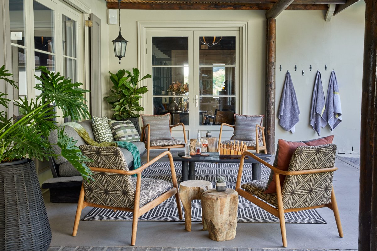 thethatchhouse's tweet photo. We are open for leisure and business travel.
The Thatch House Boutique Hotel offers a refined sense of home. 
30% rate reduction for stays in August to October 2020.
For bookings please contact:
Email: bookings@thethatchhouse.com
Tel: +27 28 3140555
https://t.co/Evt4HJvgVg https://t.co/MQqgQIRGdG