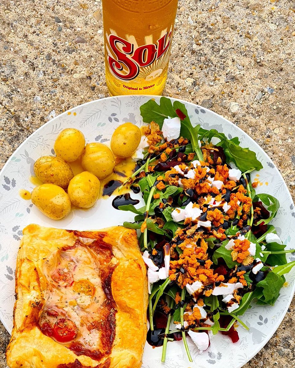 Becky loved this homemade tart so much, she made it twice in a week!

It certainly looks tempting, especially alongside the cheeky Sol!

A perfect vegan free weekday meal. Thanks Becky!

#tiggitup