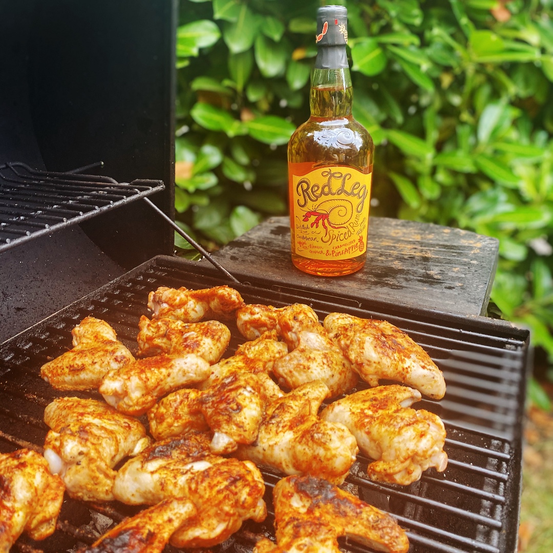 RedLegRum's tweet photo. Barbecue's at the ready, we hear its going to be another scorcher tomorrow π
Head to our Instagram page for this tasty RedLeg marinade recipe π
#redleg #spicedrum #caribbeanrum #heatwave #bbq #heatwave #marinade #wings #foodie #rumlover #bbqlife #rumlover #summer #redlegrum https://t.co/0q8GwpqQvj