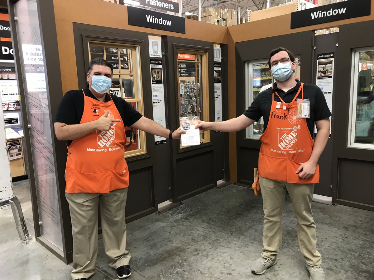 JasonGu17156387's tweet photo. Shout Out to Frank MillWorks Specialist from Arbor Walk Store 6839 Thank You for All of your hard work in Specialty #orangeblooded #PoweroftheGulf ⁦@AccAreta⁩ ⁦@TJones0927⁩ ⁦@guest_charles⁩ ⁦@ericbernal01⁩ ⁦@krystalball⁩ ⁦@CourtneyMKorkow⁩ https://t.co/hdzUzWzcBw