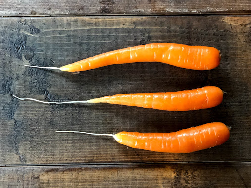 2BKVegetables's tweet photo. 𝐘𝐨𝐮 𝐡��𝐯𝐞 𝐚𝐬𝐤𝐞𝐝 𝐚𝐧𝐝 𝐡𝐞𝐫𝐞 𝐭𝐡𝐞𝐲 𝐚𝐫𝐞!⁣
⁣
Bagged carrots are now here! We have 2lb baby and larger carrots available on the counters.
⁣
Farm Gate is open from 9am to 6pm today! https://t.co/HkutKY8GI4