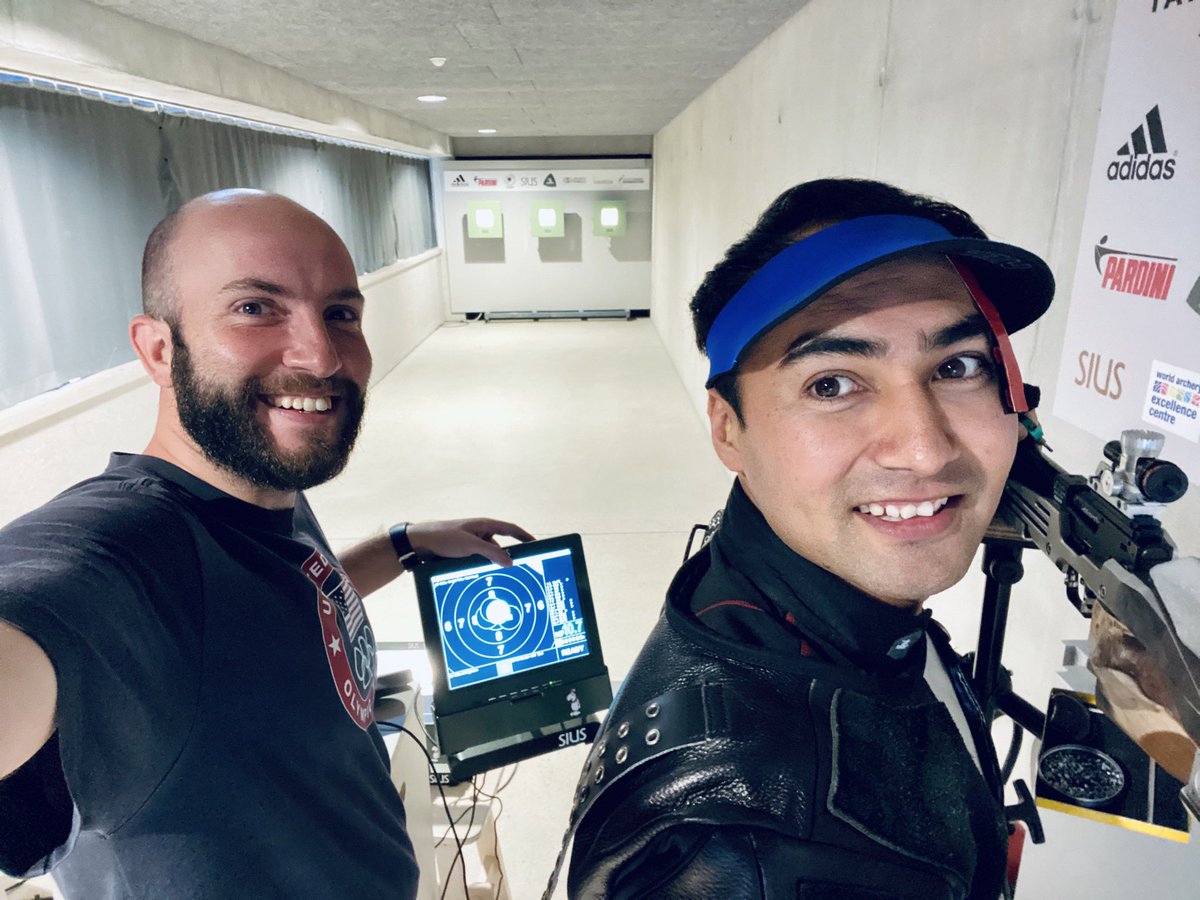 campriani's tweet image. On 8 august 2016 I took my last air rifle shot in #Rio2016... 4 years later: different world, different location and different athletes (Khaoula and Mahdi) but same 10.7 score, and it always makes you smile! Send us a photo with your 10.7 in preparation of #Tokyo2020 #MakeAMark