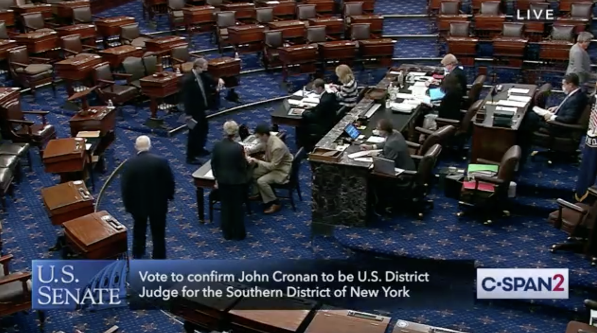 BREAKING: @senatemajldr is holding a vote to confirm Trump’s 203rd lifetime federal judge instead of voting on the HEROES Act, police reform, or dozens of other civil rights bills buried in his legislative graveyard.
Beyond shameful that THIS is his priority amid the pandemic. https://t.co/SqYGNSfe8T