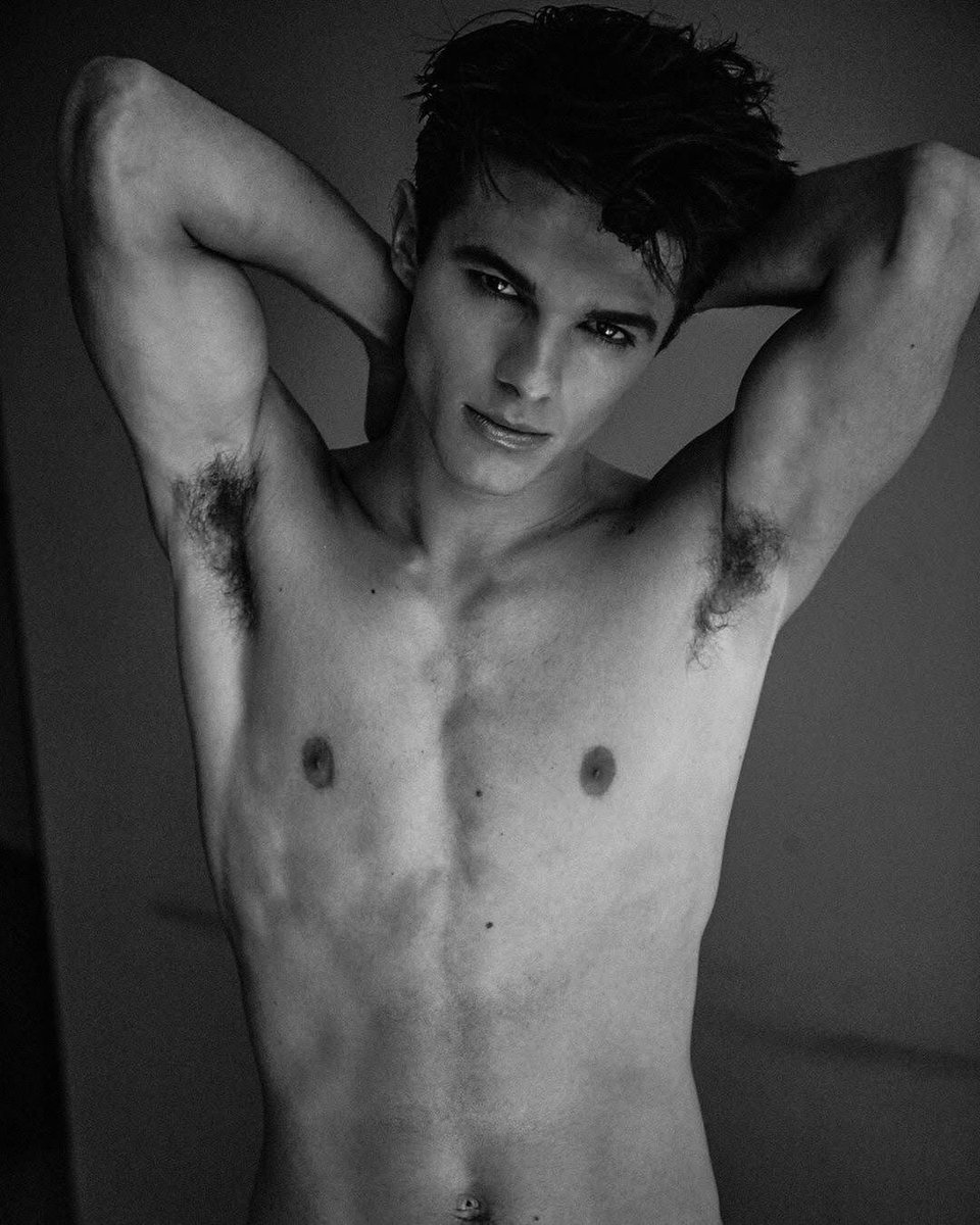 Slideshow pierson fode nude.