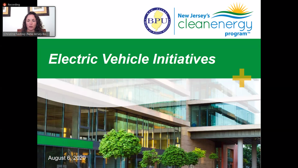ElectricRoadmap's tweet photo. Thanks to Christine Sadovy, Chief of Staff for the New Jersey Board of Public Utilities (@NJBPU), for sharing policy insights from the Garden State at the Pennsylvania #EVPolicyCamp. #PlugInPA https://t.co/8WtwCeUATw